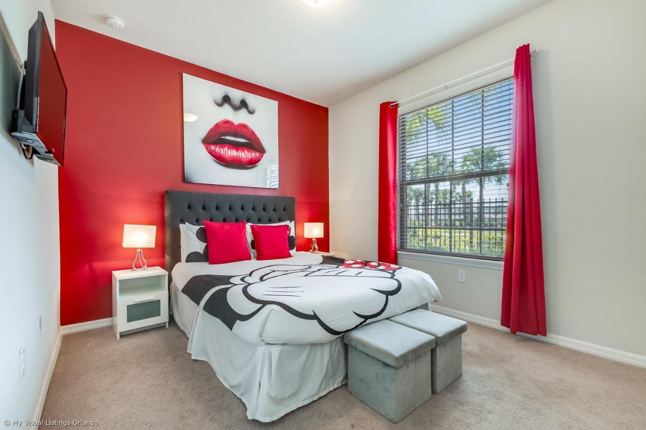 Holiday home Townhome Wprivate Pool & Bbq, Near *