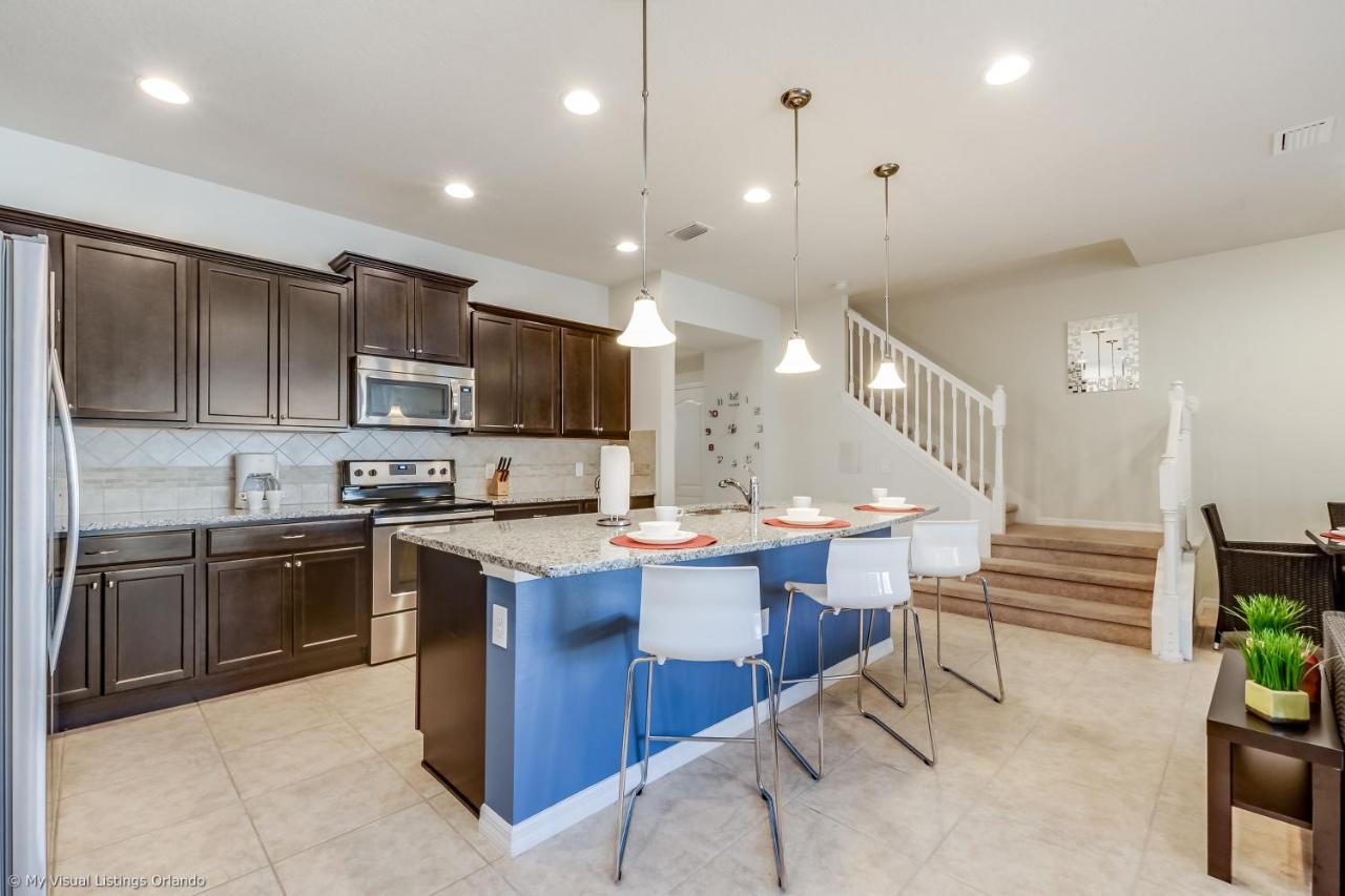 Townhome Wprivate Pool & Bbq, Near Holiday home Kissimmee