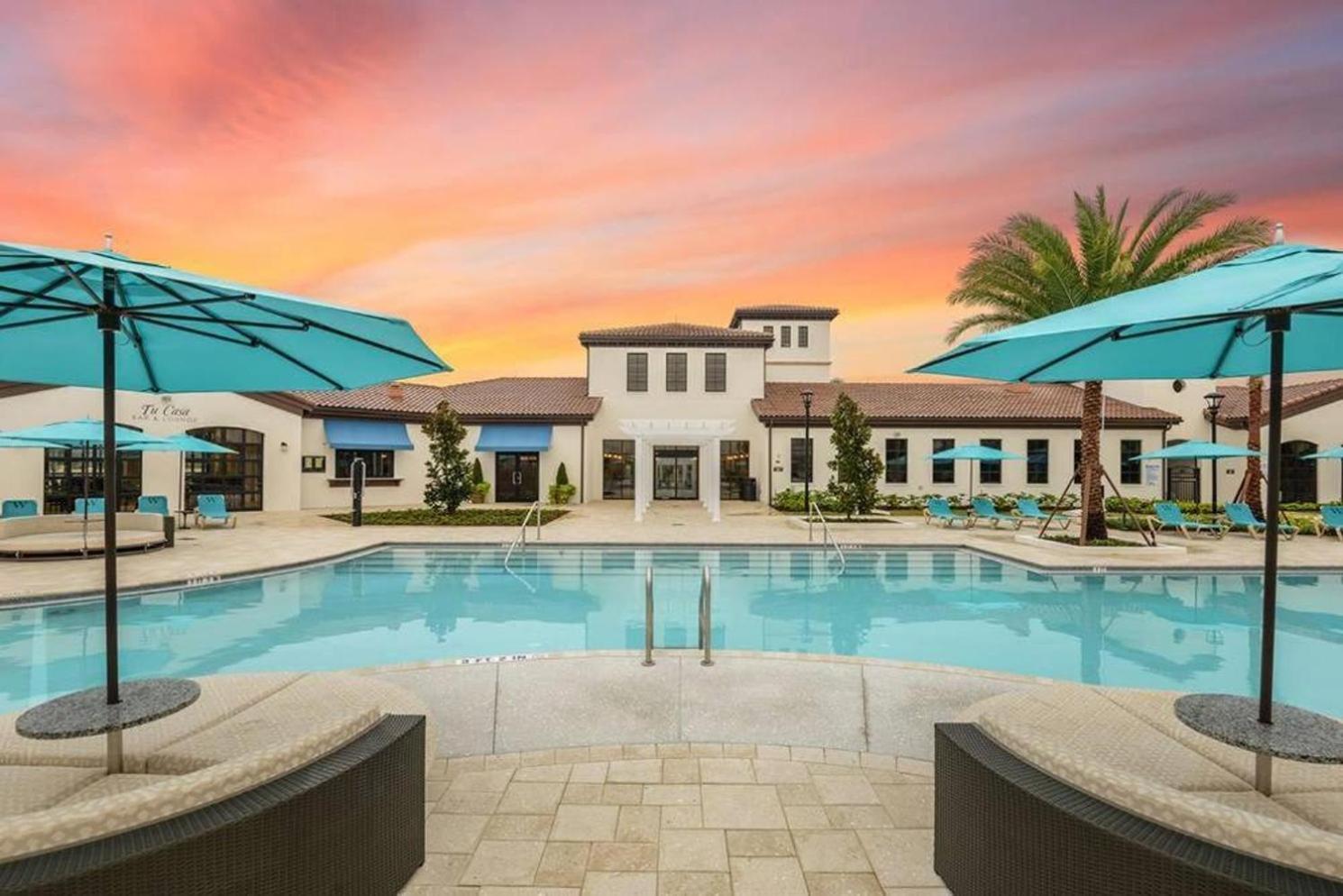 Townhome Wprivate Pool & Bbq, Near Holiday home Kissimmee